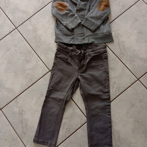 Clothing set for baby boy used, Benetton jeans and H&M jacket 12-18 months