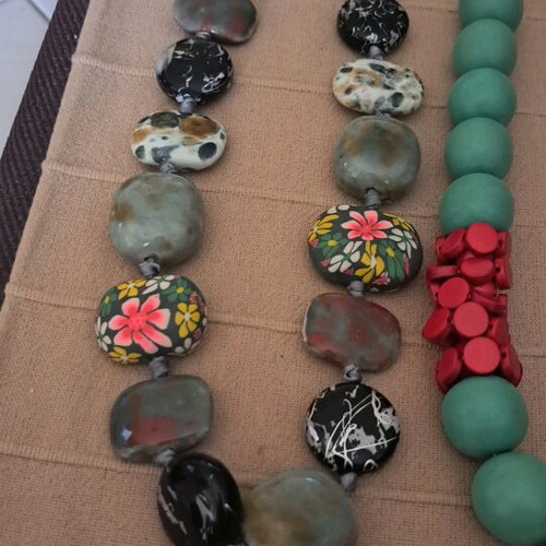 Long necklaces with stones and wood, set of 4, like new