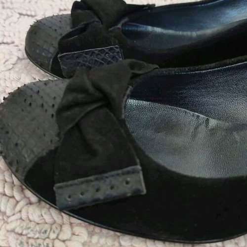 Moschoutis Black Leather Women's Pumps Size 37 like new