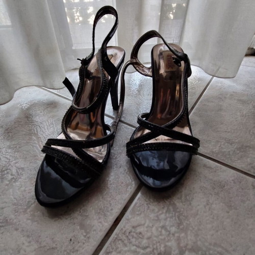 Nak Shoes black pumps size 38 like new