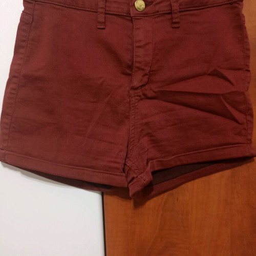 Women's shorts like new, 3 pieces, size small, khaki, burgundy, orange