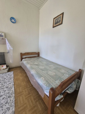 Adjustable bed with storage space like new
