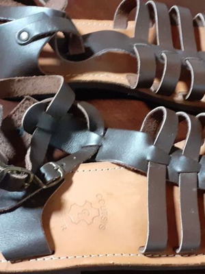 Handmade leather flat sandals like new, size 39
