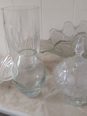 Crystal items like new, sold together