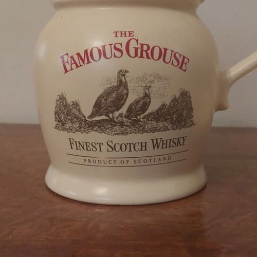 Famous Grouse-Wade PDM England vintage pub set, like new