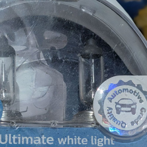 Philips H11 Ultimate White 6000K headlight bulb like new