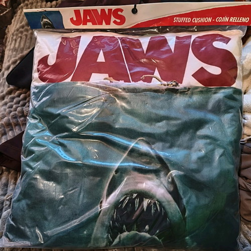 Jaws pillow by SD Toys new, 45x45