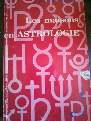 Les maisons en astrologie book used, French