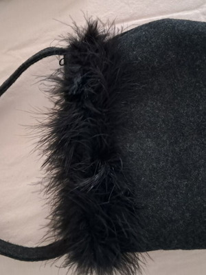 Fabric small handbag like new, wool felt with handle and closure, black