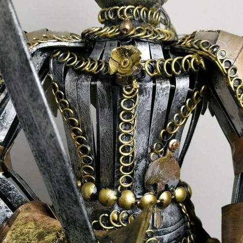 Χειροποίητη φιγούρα πανοπλίας μεταχειρισμένη, 1983, με νόημα ζωής
