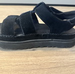 Ugg Australia women's black suede platform sandals size 39