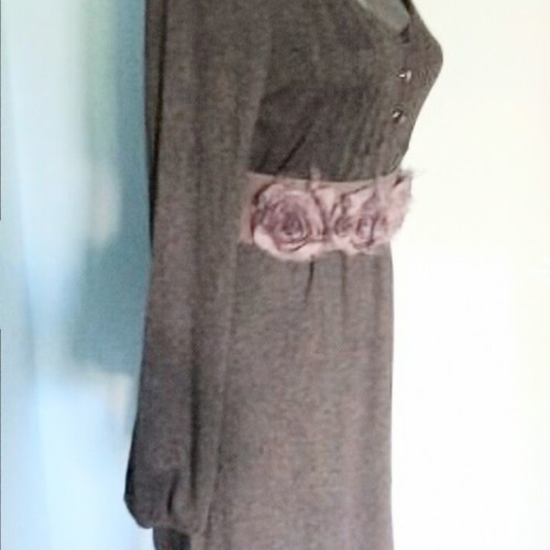 Seasonal tunic dress with long puff sleeves used, gray color