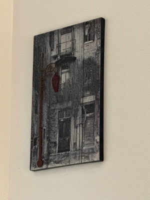 Painting in excellent condition