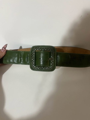 Green women's belt with croco print and studs, like new, size 95