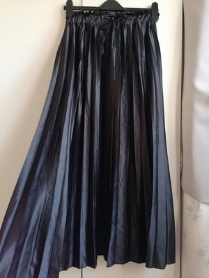 Celestino pleated maxi skirt one size new, black