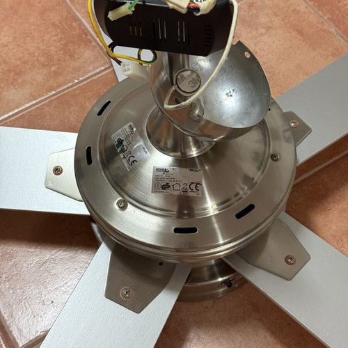 Homefit Lighting HFLD2 ceiling fan with light and remote