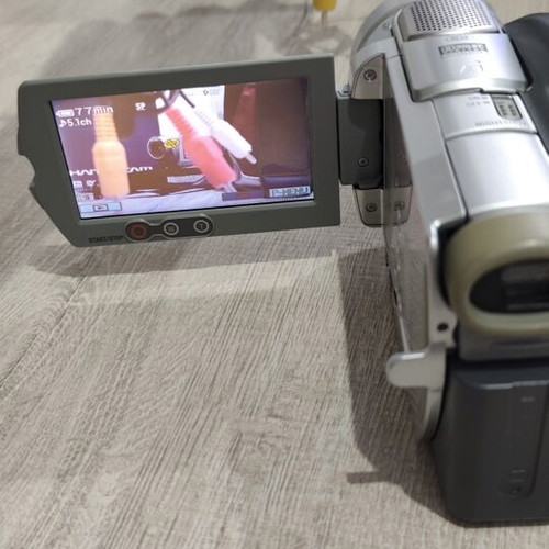 Sony Handycam DCR-DVD505E vintage video camera used with original box