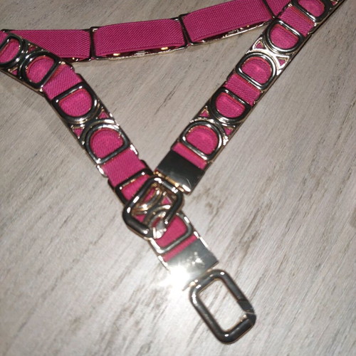 Pink elastic belt like new, adjustable