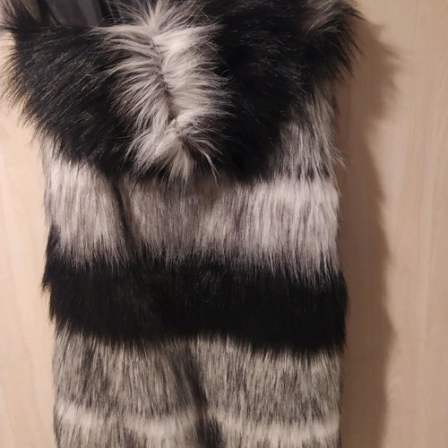 Fur vest new with hood black and white