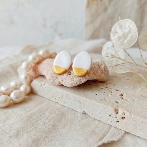 Polymer clay earrings like new, white and gold