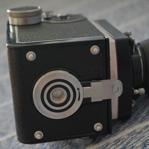 Rolleicord Va used with meter and mask for 6-4.5