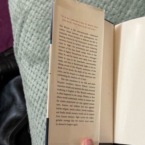Night book like new, English