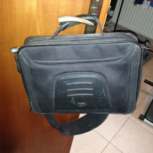 Tugano-Bodyglove laptop bags like new, 17'-15.4'-13''