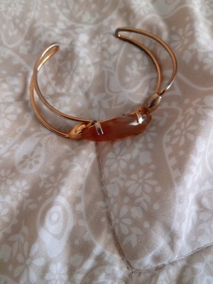 Bracelet with agate stone like new, brown