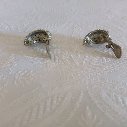 Vintage earrings with rhinestones like new