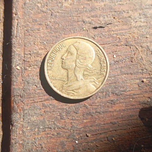France 6 Centimes 1966 coin like new