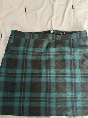 Jennyfer wool mini skirt used, large, green plaid