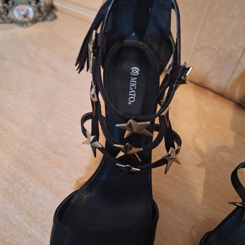 Migato sandals like new, size 39, black