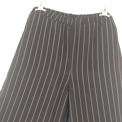 Pants new black and white striped wide fit size M