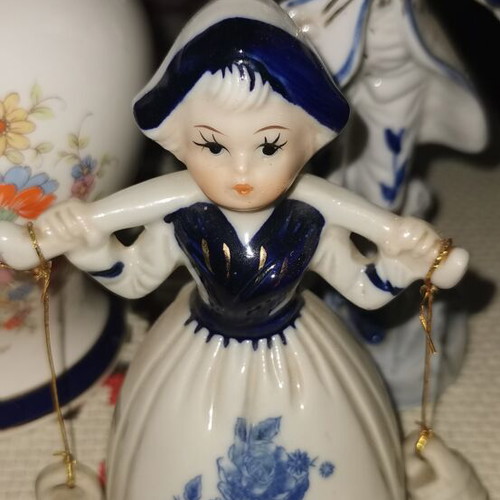 Vintage porcelain decorative set with lidded vase and 2 figurines, 3 pieces