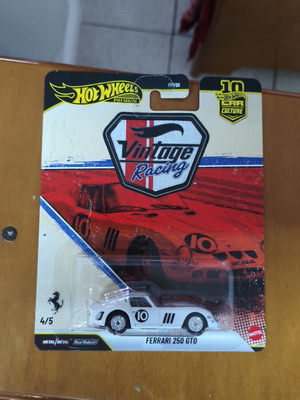 Ferrari 250 GTO Hotwheels Realriders new, sealed
