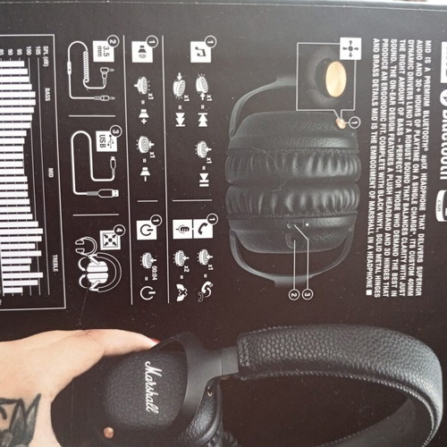Marshall Mid Bluetooth wireless headphones like new