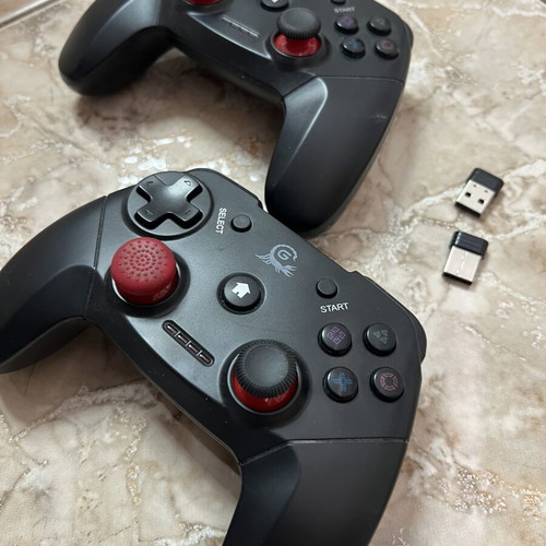 Wireless PC game controller, micro USB charging