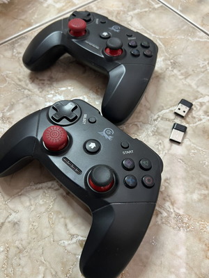 Wireless PC game controller, micro USB charging
