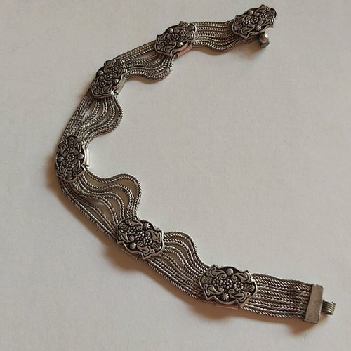Women's silver bracelet with chain like new