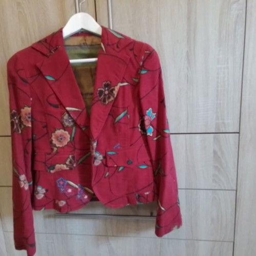 St-Martins blazer small used, red with floral pattern