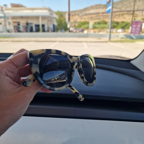 Women's sunglasses like new