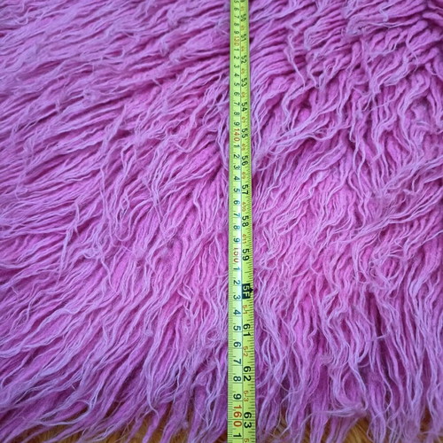 Pink wool flokati rug like new 1.60 x 1.10 m