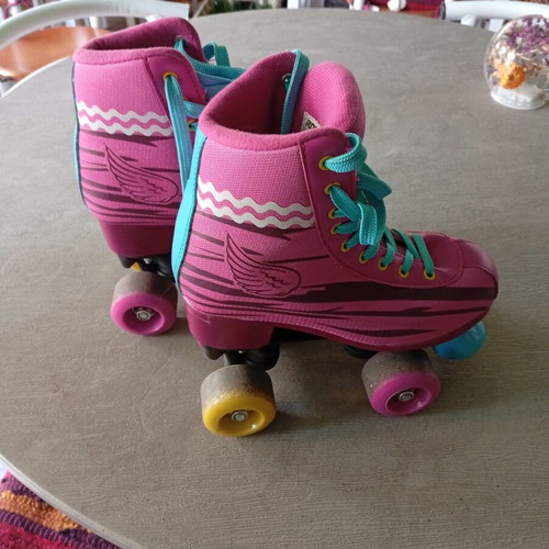 Disney Roller Skates Size 34/35 Like New