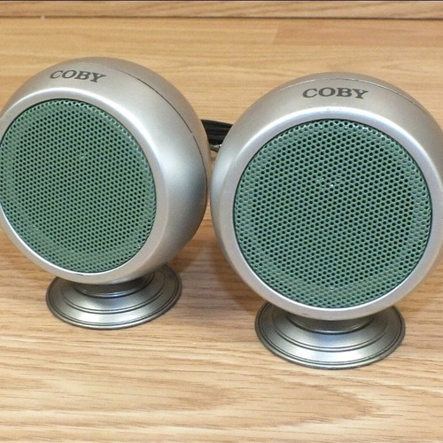 Coby CS-P14 Mini Stereo Speaker System like new, silver and green