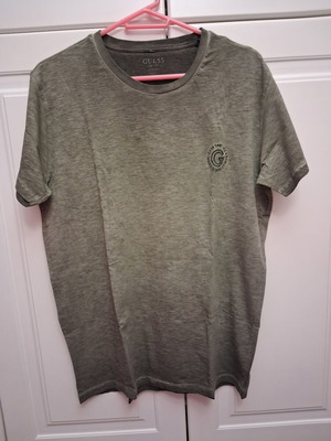 Guess T-shirt size L like new