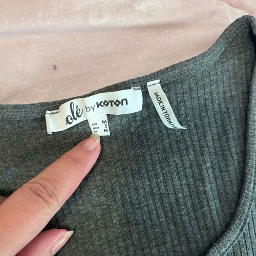 Crop sleeveless top like new, gray short size M