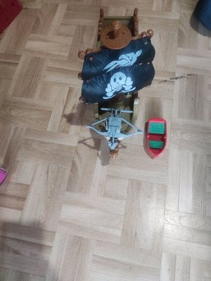 Pirate ship used with wheels
