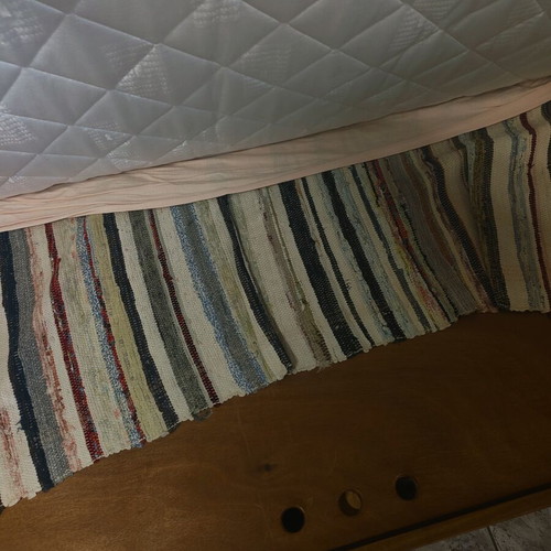 Single divan bed with storage space and mattress, like new