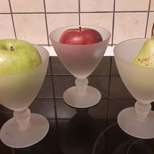 Sandblasted ice cream bowls set of 6 like new