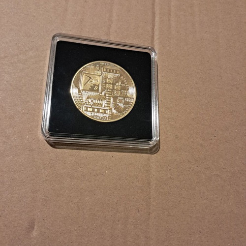 Collectible Bitcoin gold coin in case with certificate 24K new